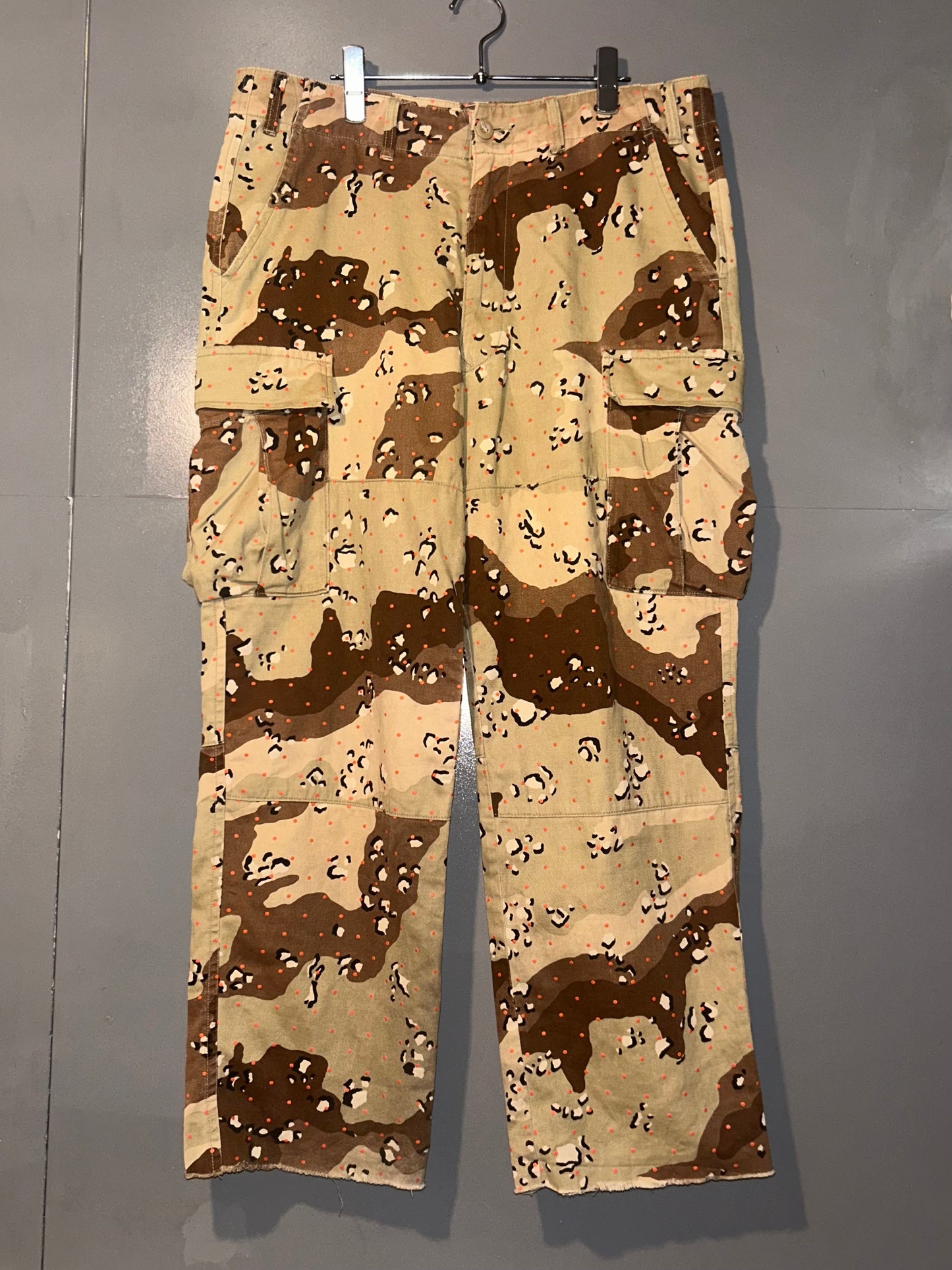 SWAGGER Choco Chip Camo Cargo Pants Size 32