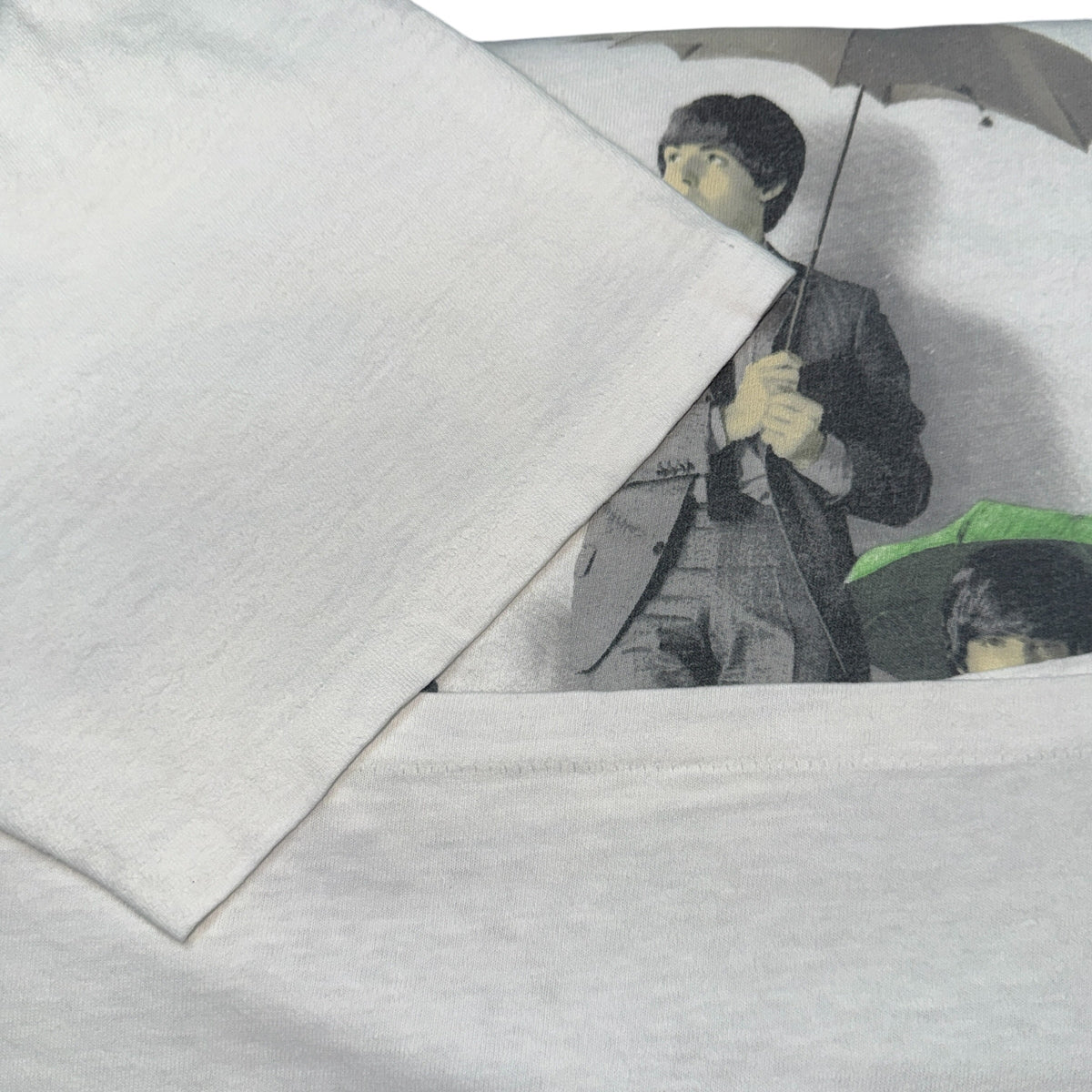 THE BEATLES 90s Vintage "Umbrella" Graphic T-Shirt Size L