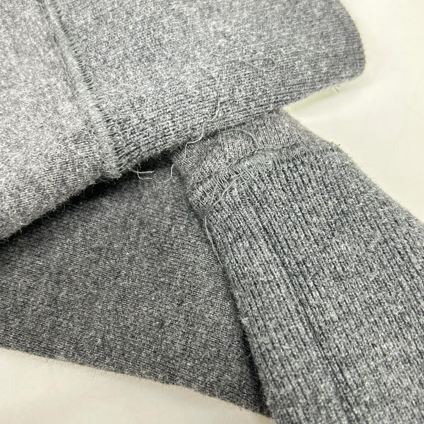 THOM BROWNE Gray Classic Loopback 4-Bar Sweatshirt Size 4