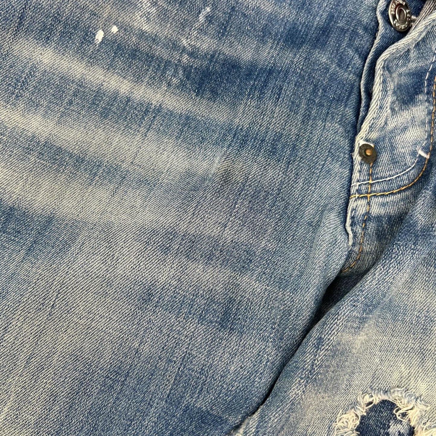 DSQUARED2 S71LB0108 Indigo Distressed Denim Size 46