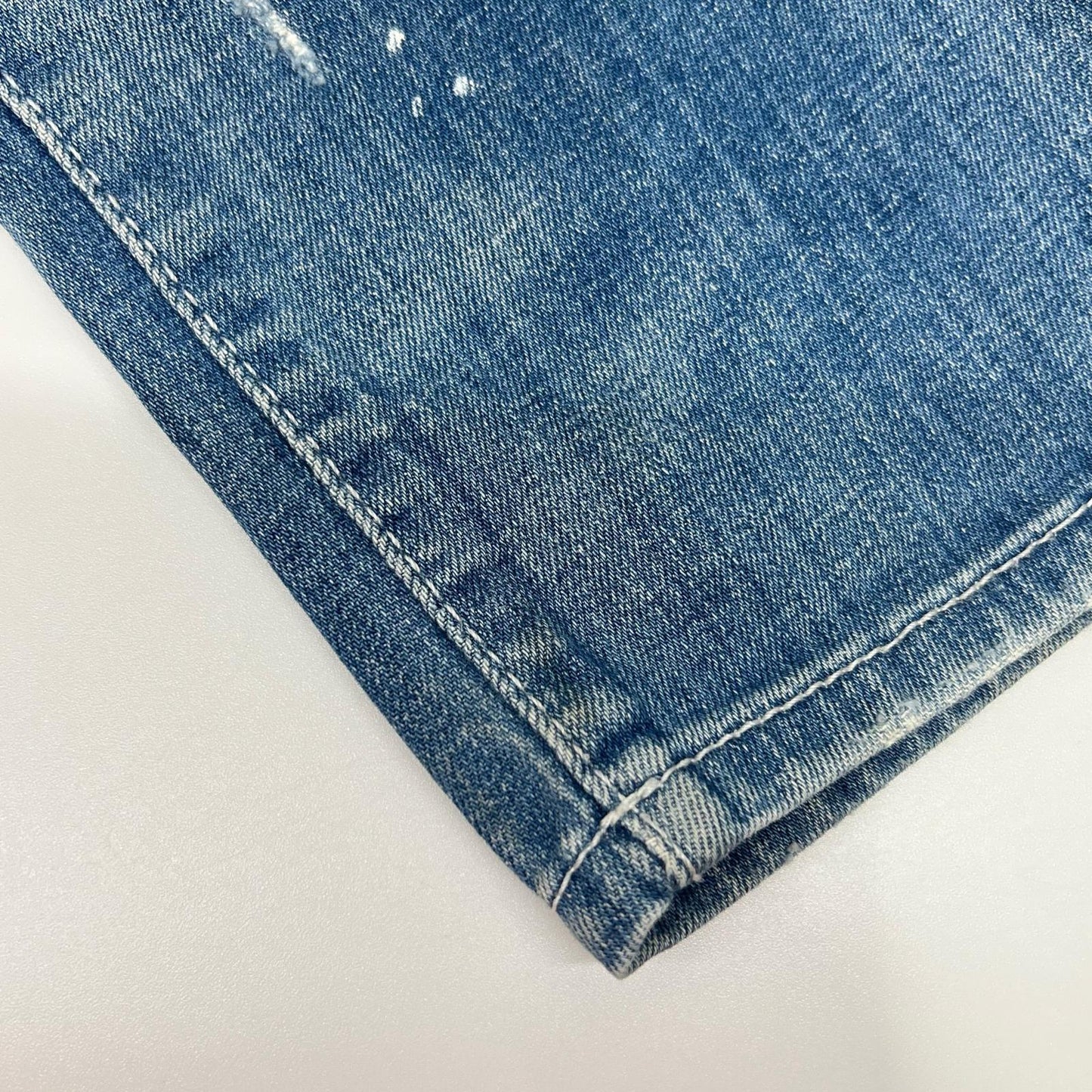 DSQUARED2 S71LB0108 Indigo Distressed Denim Size 46
