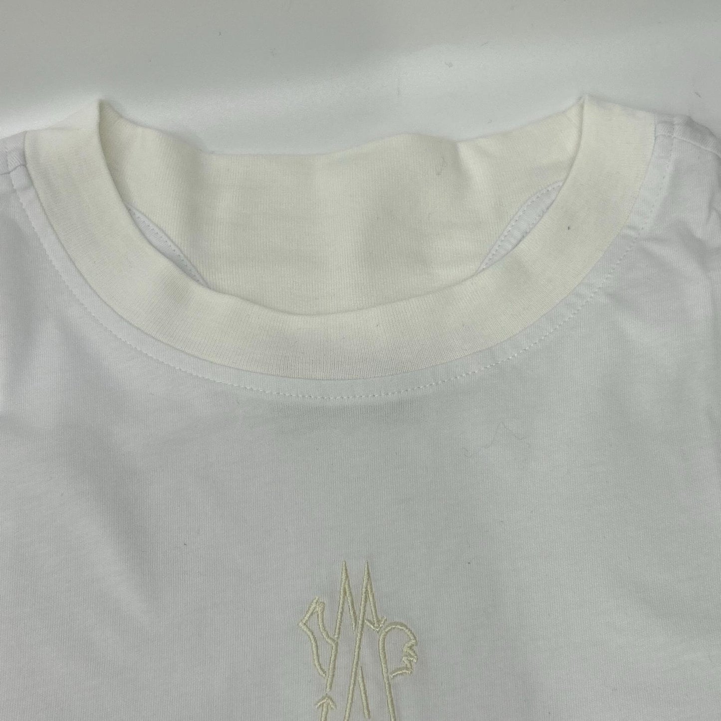 MONCLER 23SS Cotton Front Logo T-Shirt White Size L