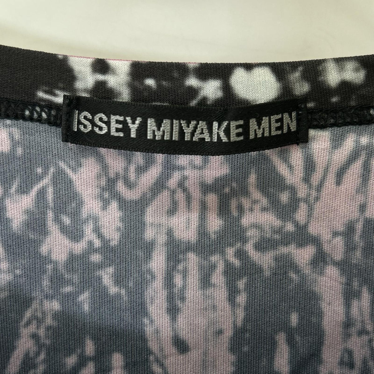 SS ME x ISSEY MIYAKE MEN 14SS Wrinkle T-Shirt Red/Gray Size 3