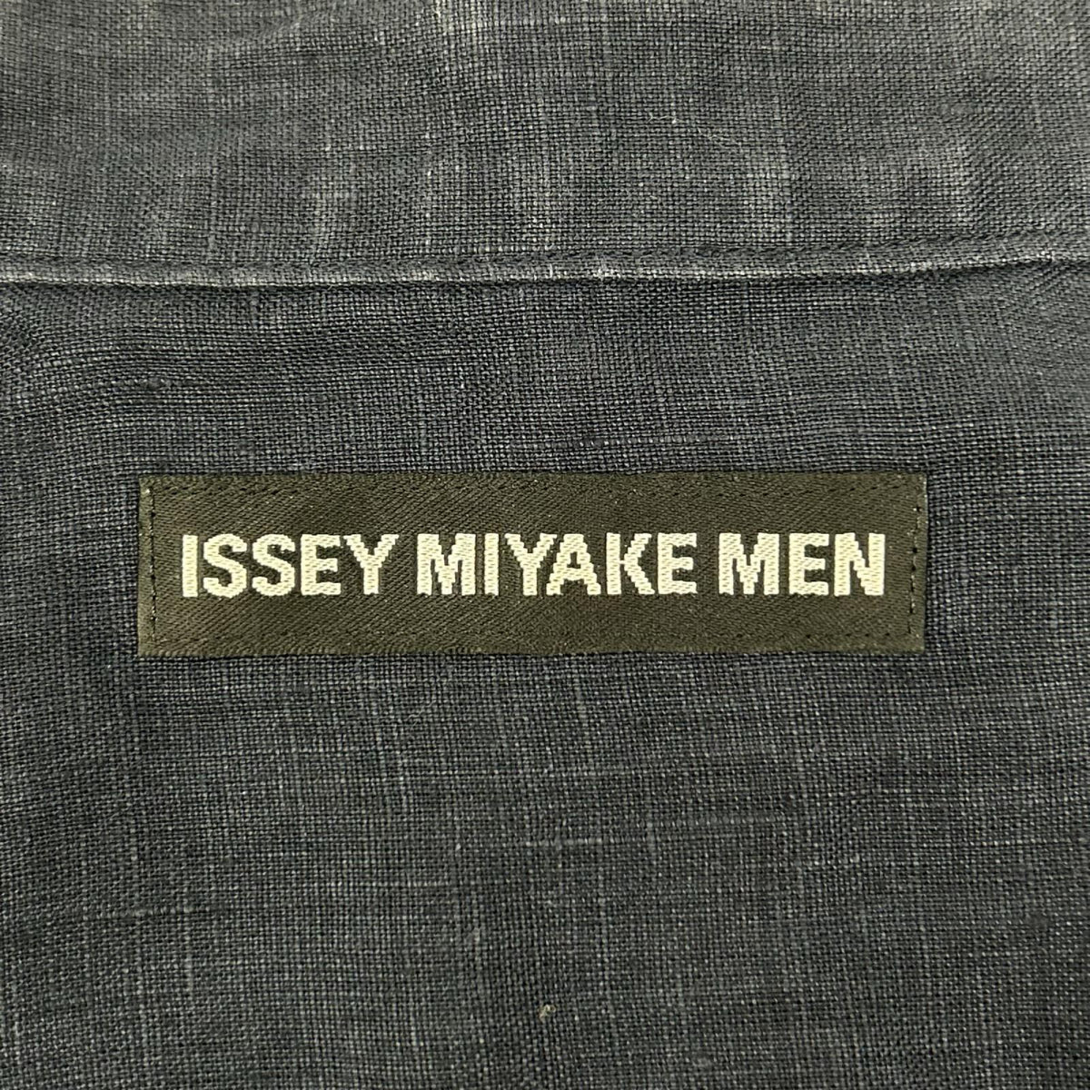 ISSEY MIYAKE MEN Navy Linen Band Collar Shirt Size 3