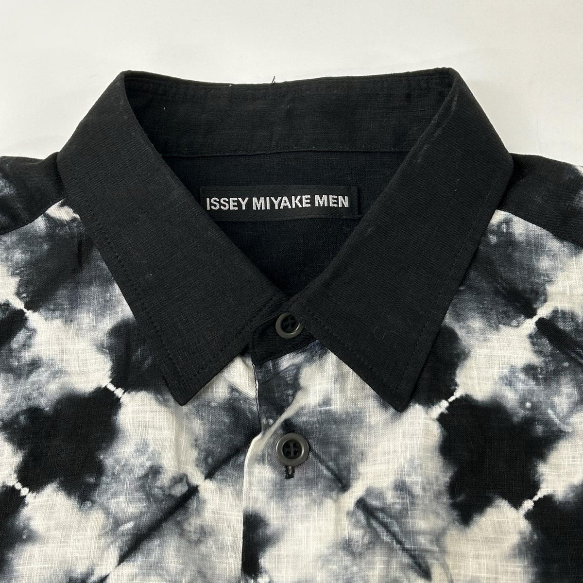 ISSEY MIYAKE MEN 99SS Itajime-Dyed Linen Shirt Black Size 3