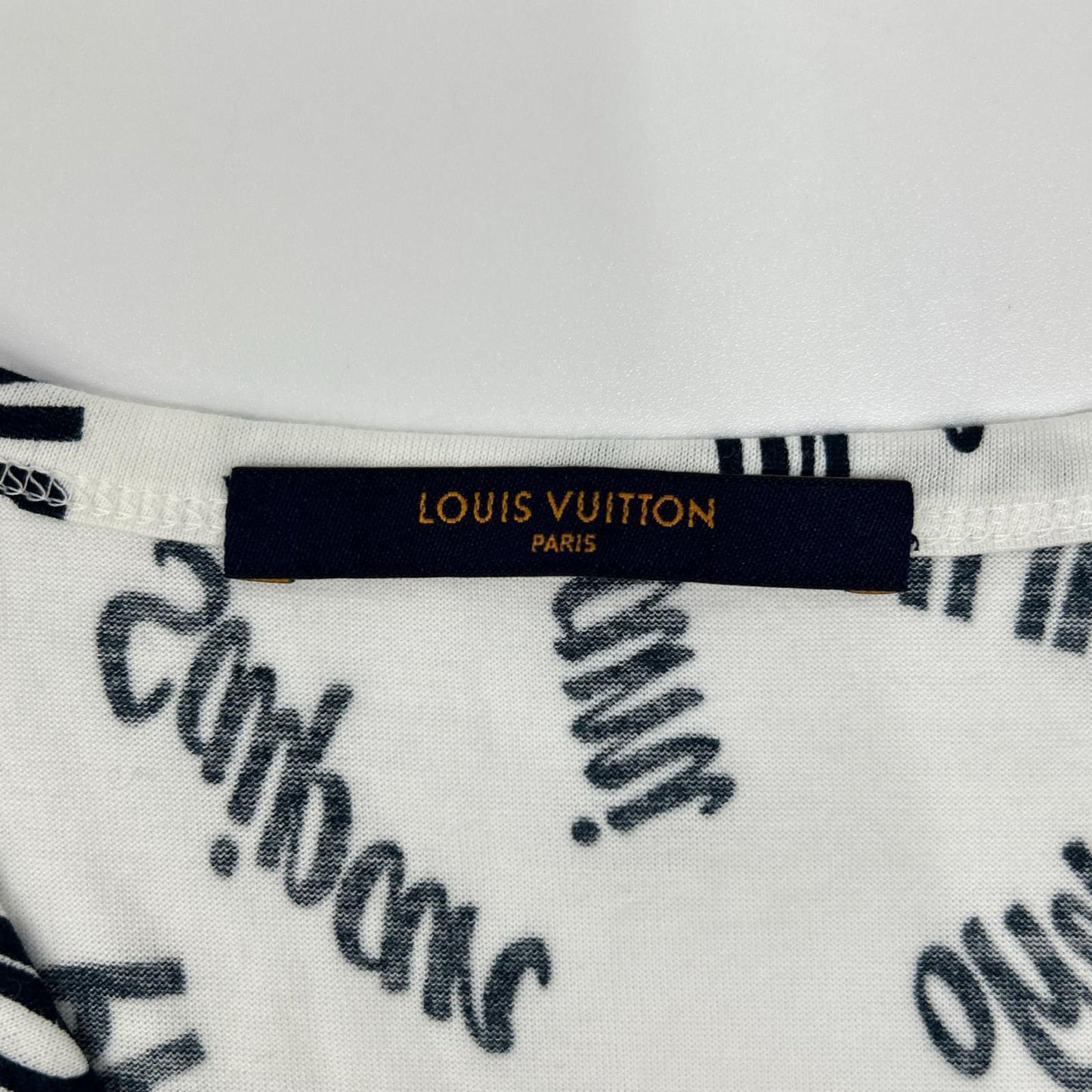 LOUIS VUITTON 18SS City Logo V-Neck T-Shirt Size L