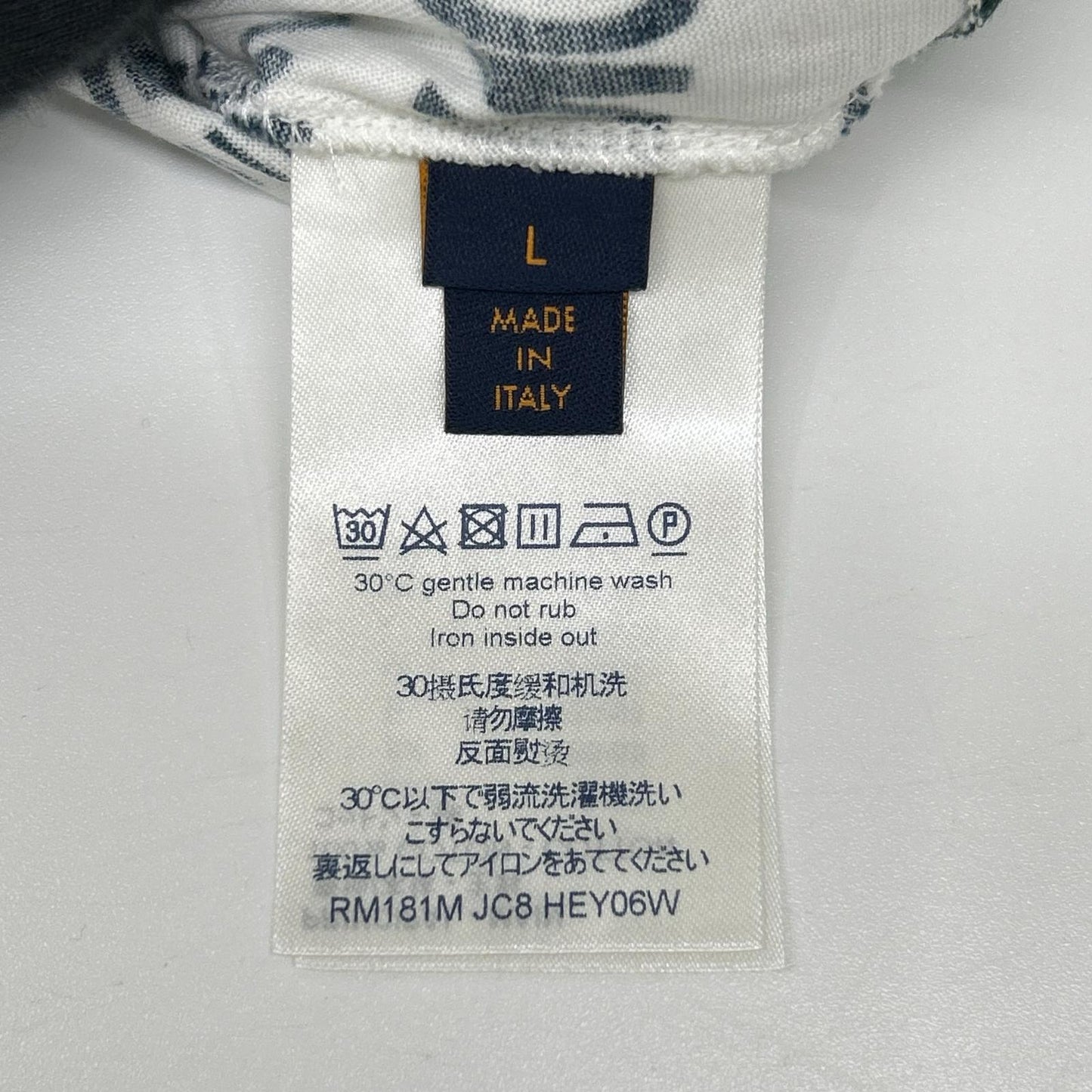 LOUIS VUITTON 18SS City Logo V-Neck T-Shirt Size L