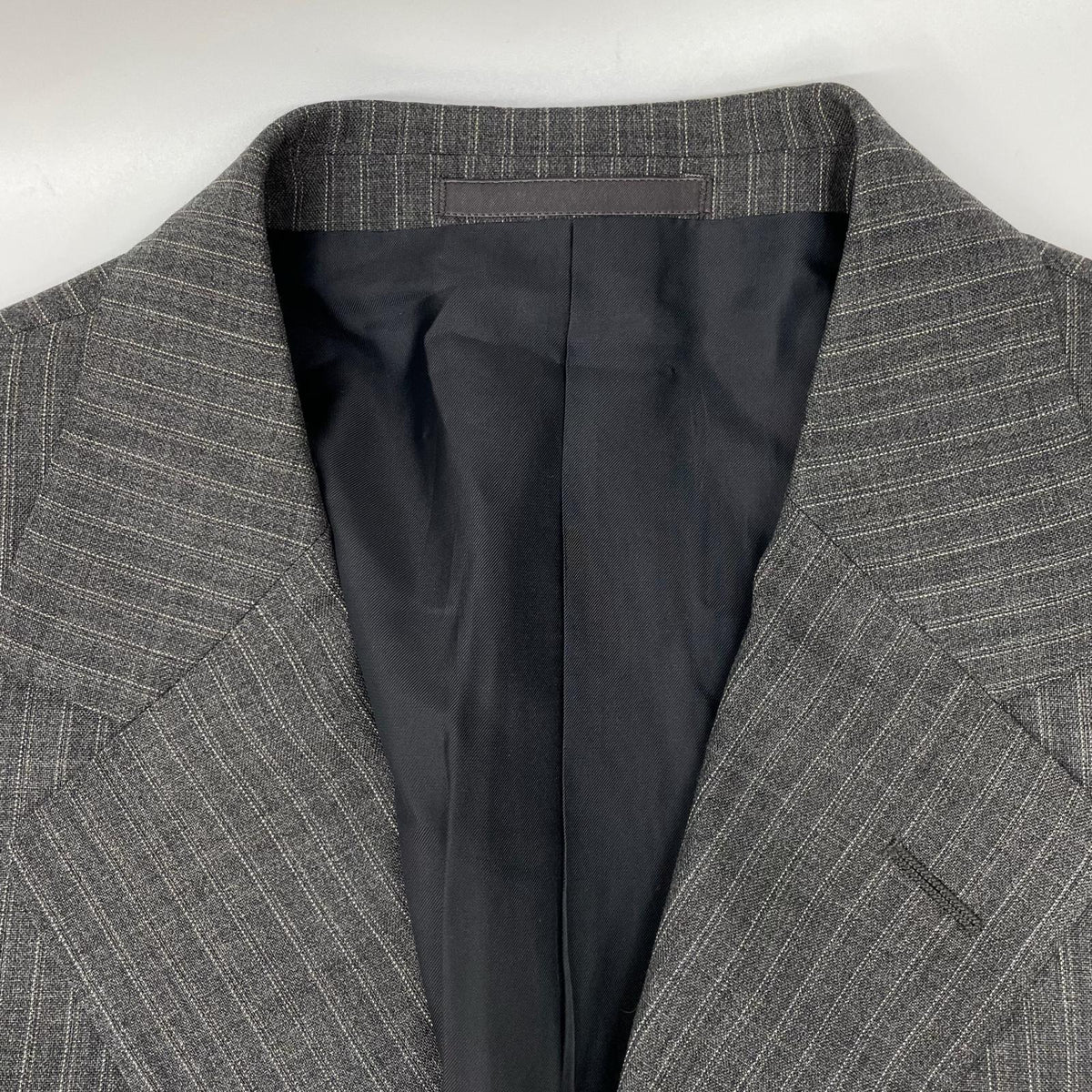 GUCCI Gray Wool Striped Single 3B Suit Size 46