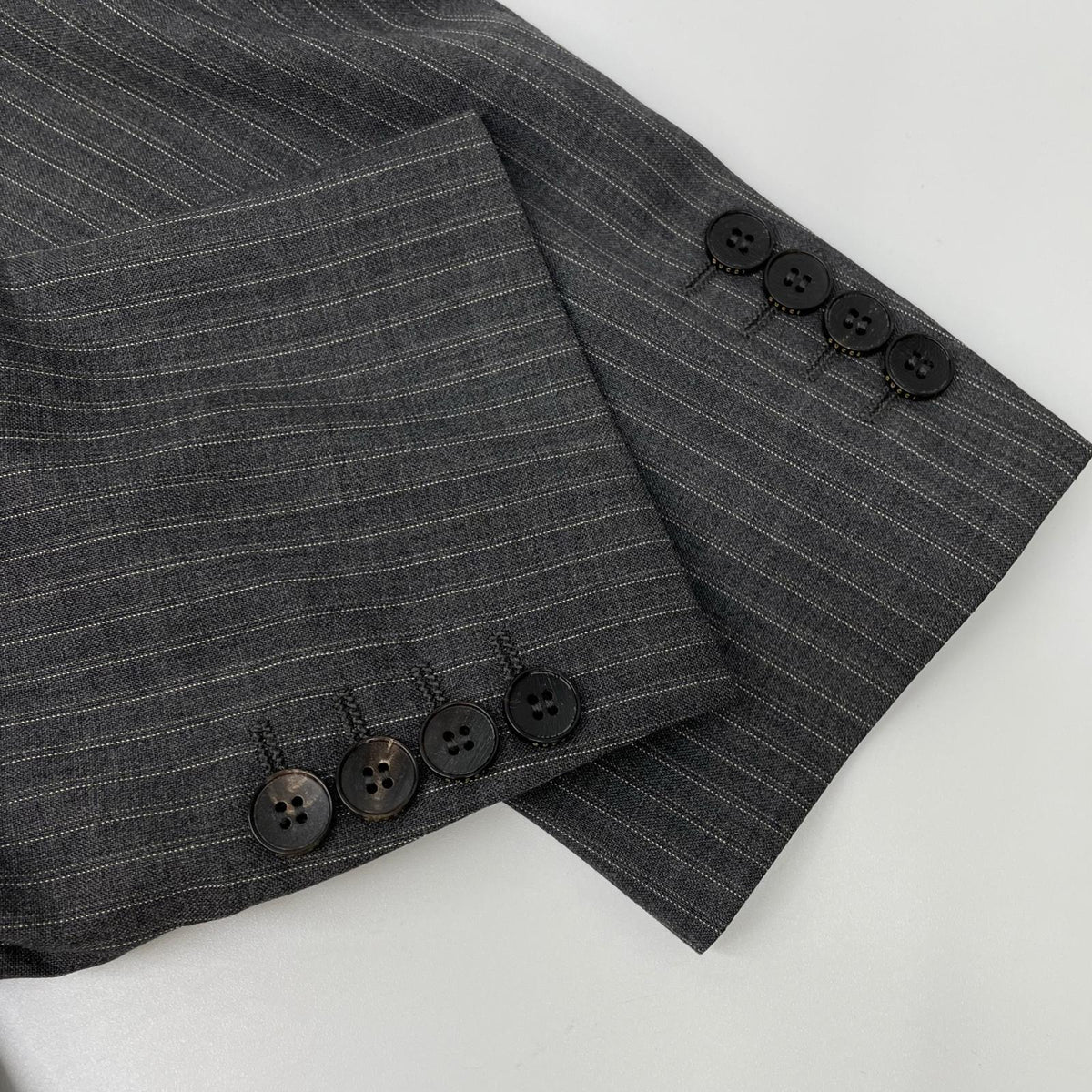 GUCCI Gray Wool Striped Single 3B Suit Size 46