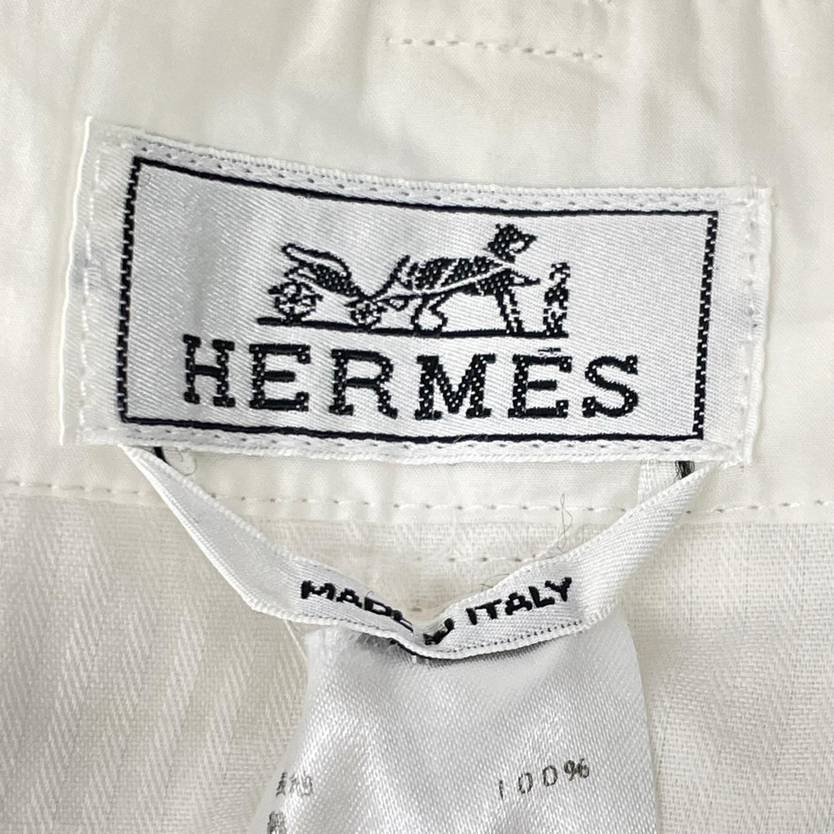 HERMES White Belted Shorts Size 42
