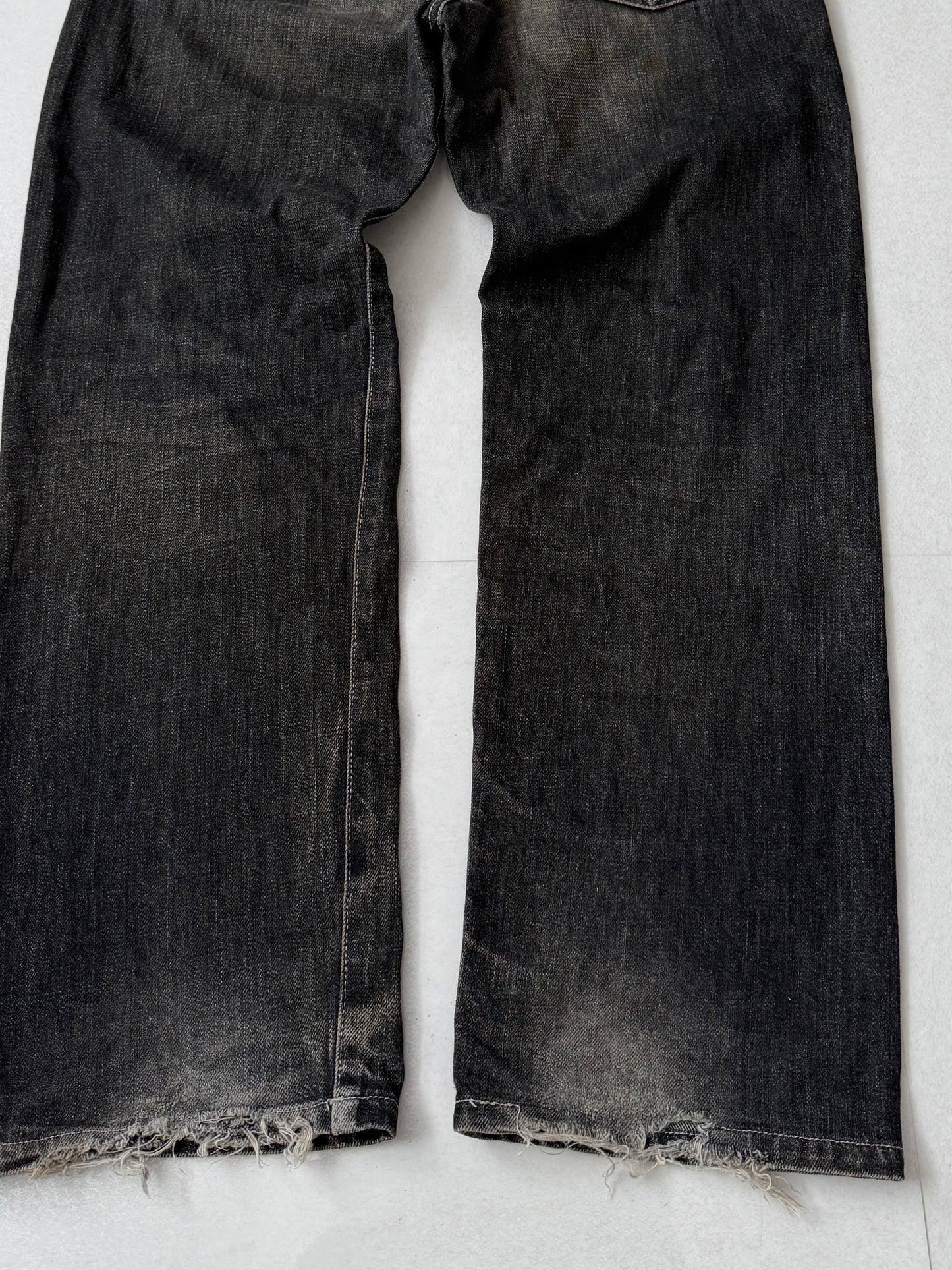 Neighborhood Damaged Black Jeans Size M