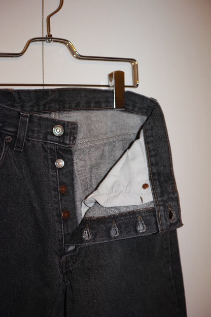 Levi's 90s 501 BLACK Pre-Dyed Made in USA Jeans Size 31