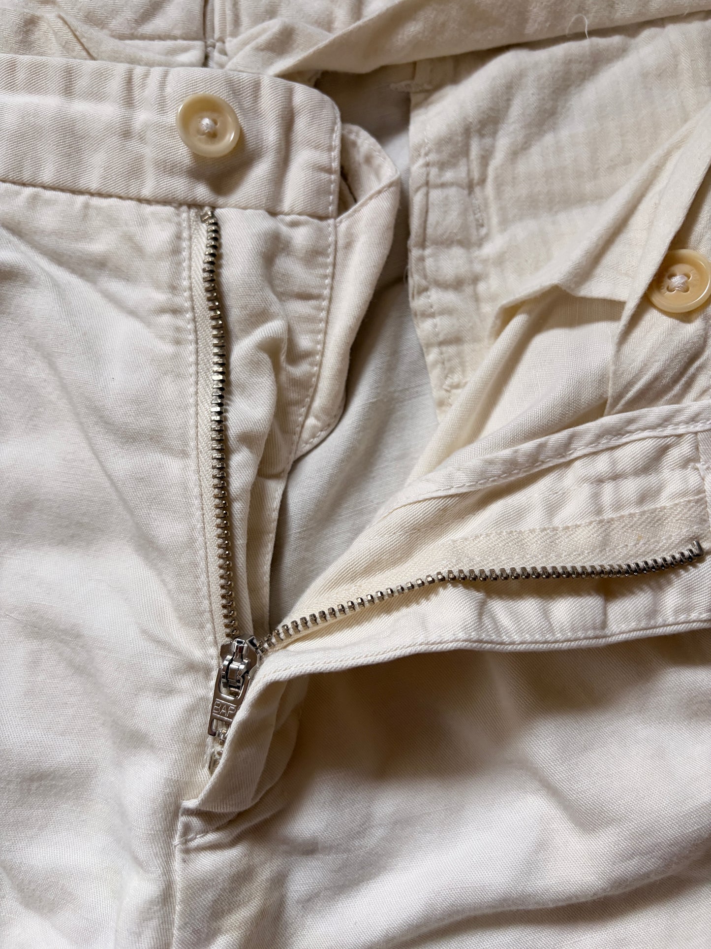 LOEWE Cotton Linen Side Layered Slit Shorts White Size 44
