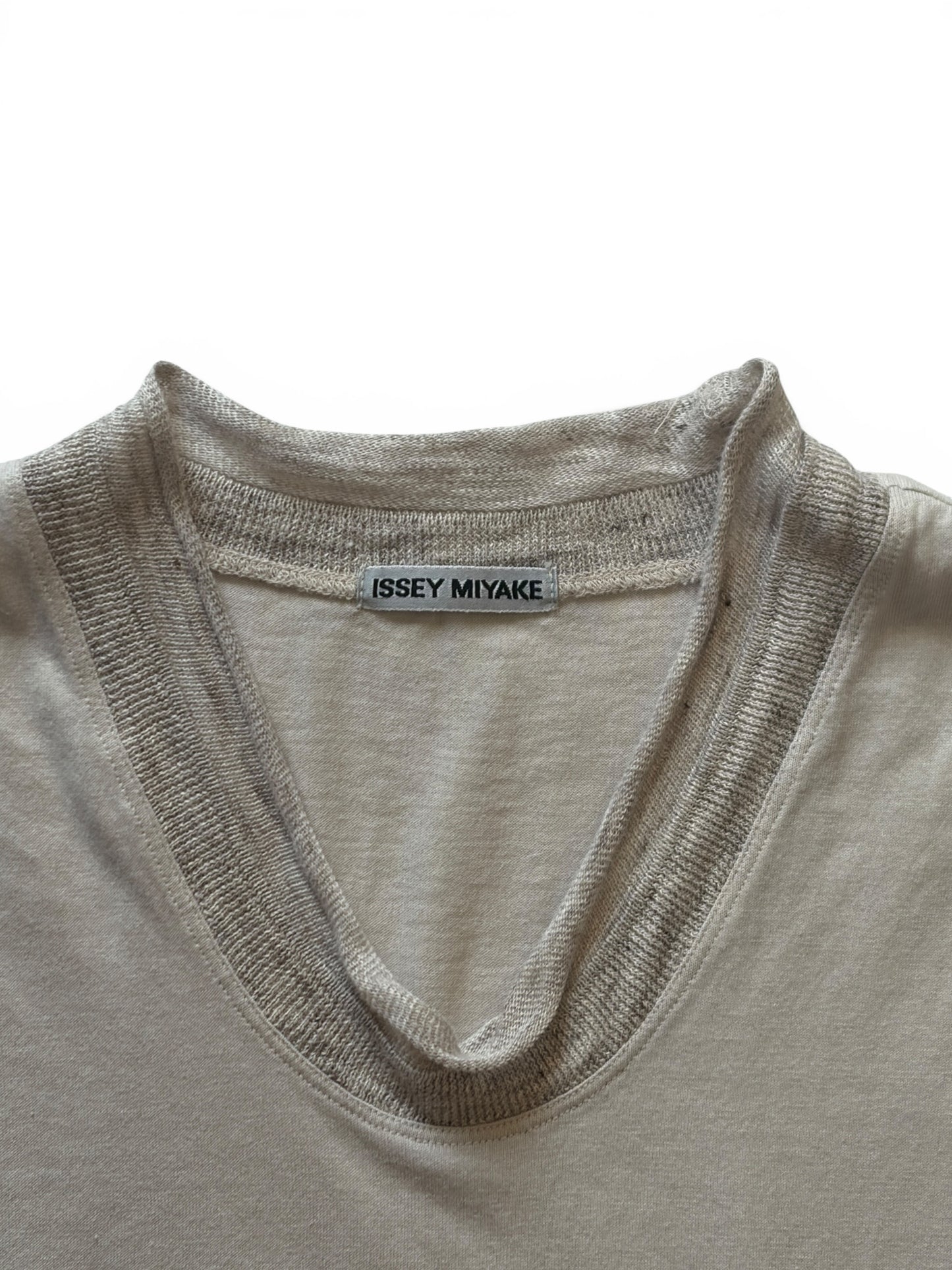 Issey Miyake Beige T-Shirt Size XS