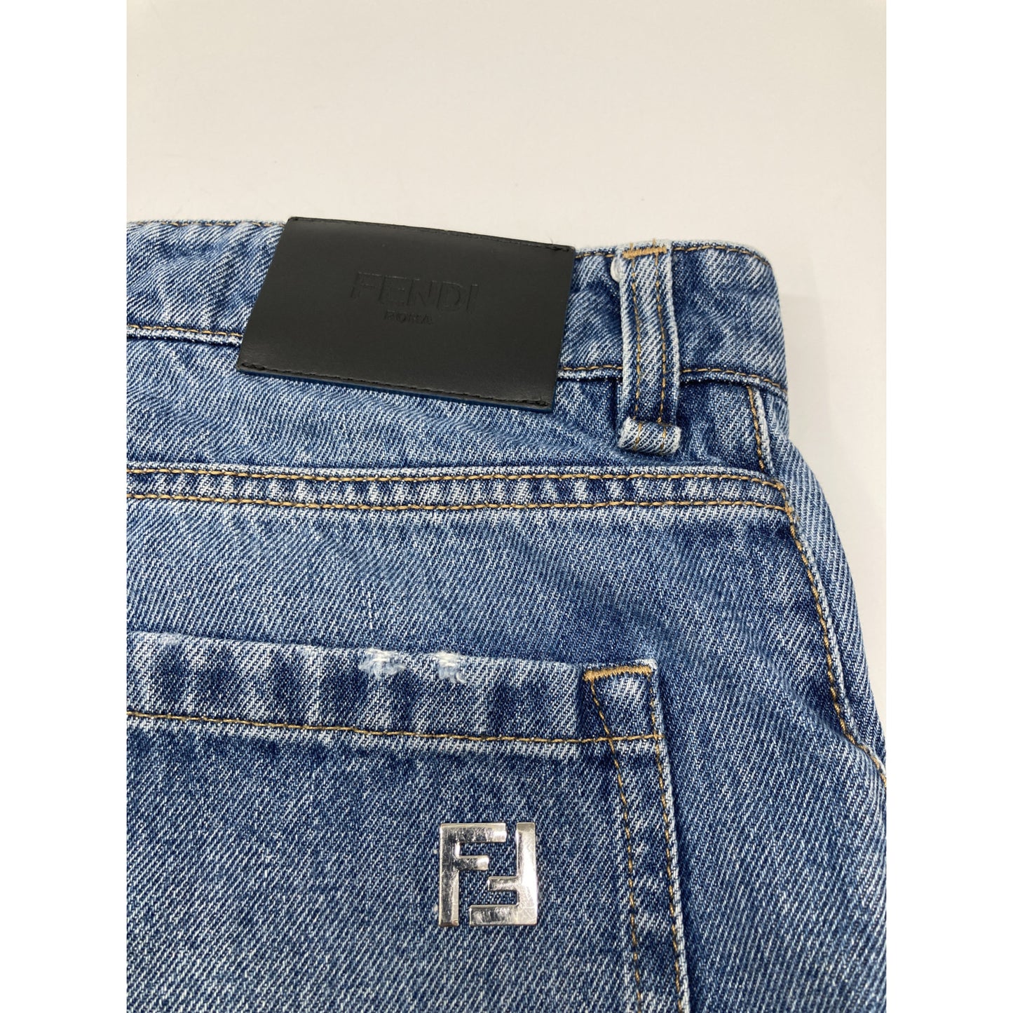 FENDI 24SS Cotton FF Metal Plate Zip Jeans Size 32x34