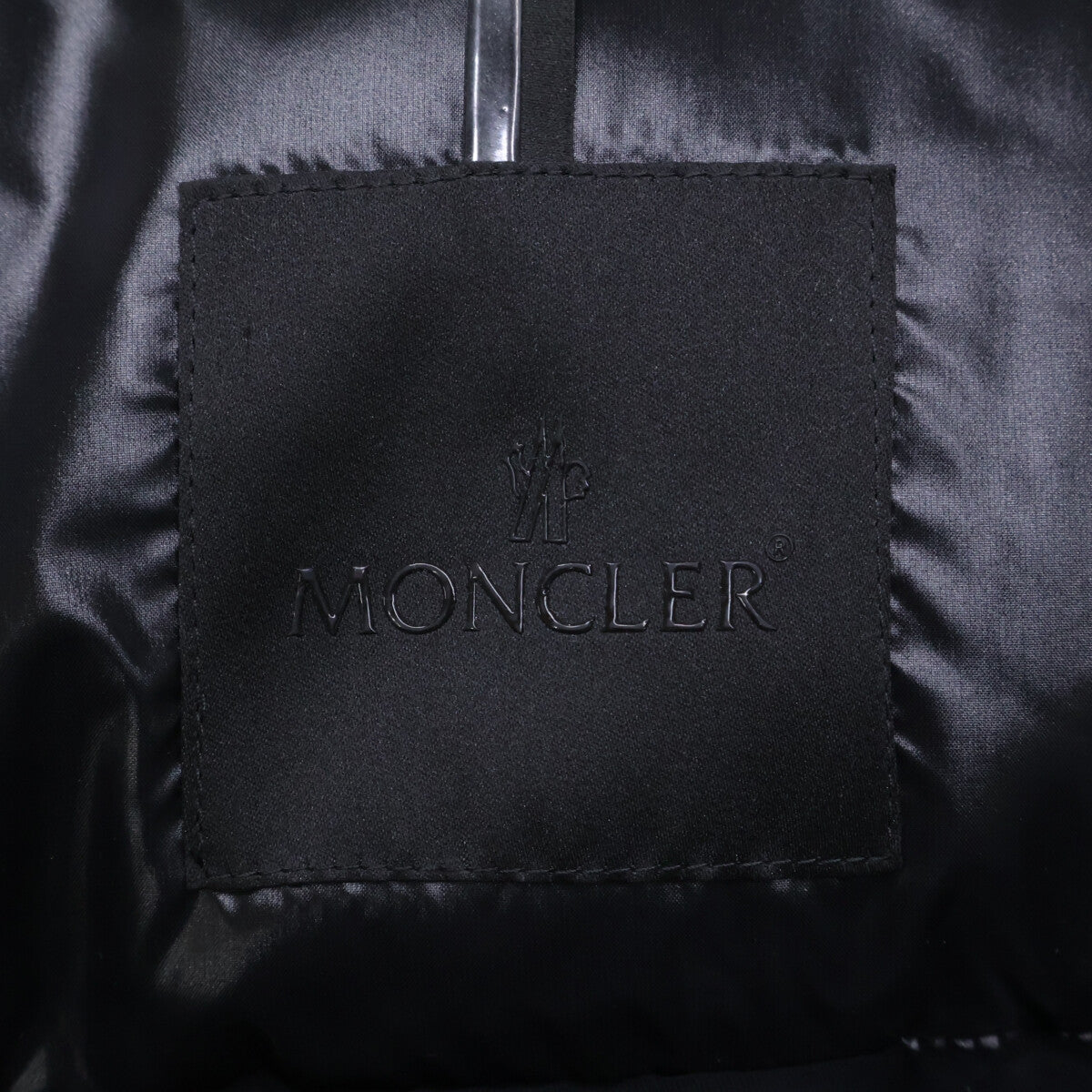 MONCLER MADEIRA 23' Embossed Logo Hooded Jacket Black Size 0