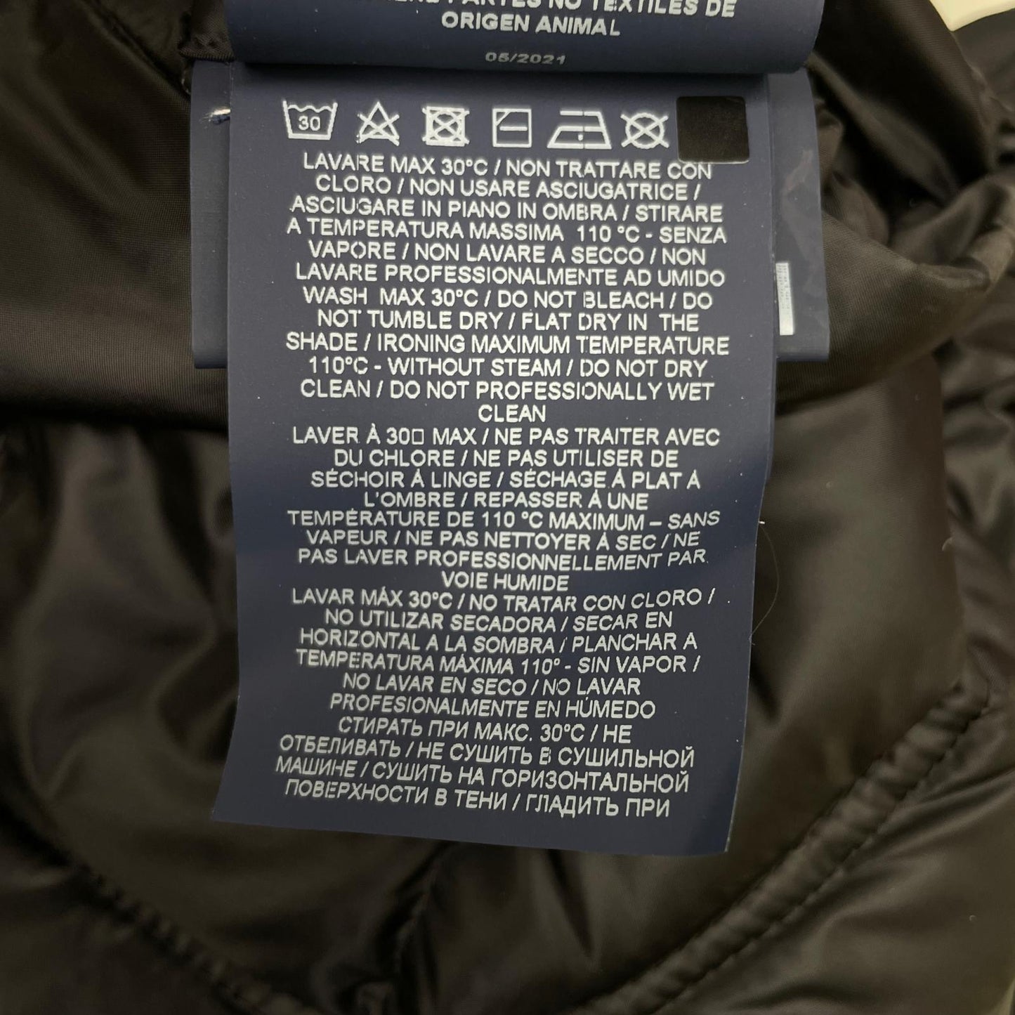 HERNO Black Water-Repellent Nylon Hooded Blouson Size 46
