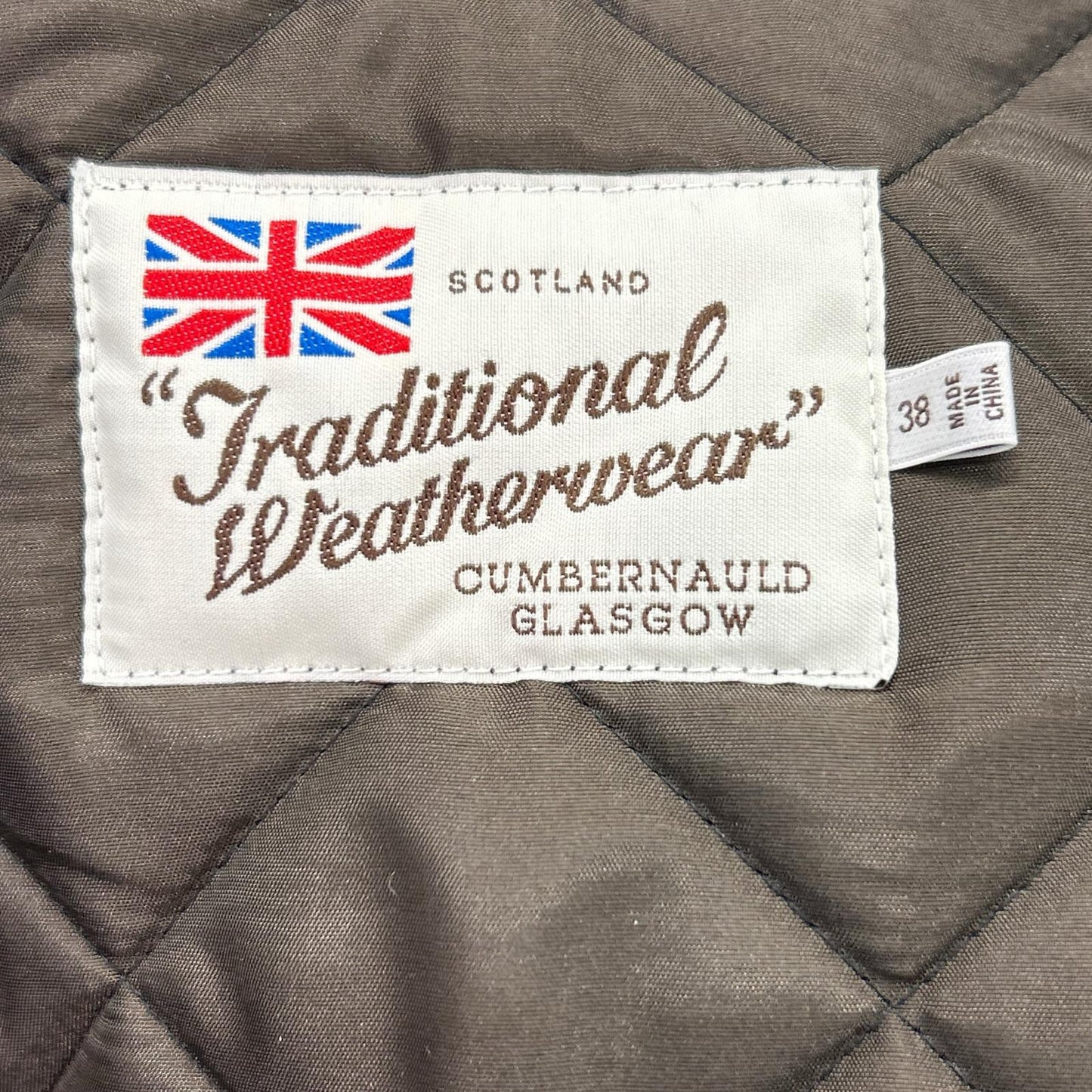 TRADITIONAL WEATHERWEAR Black Quilted Jacket Size 38