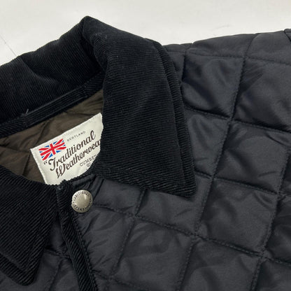 TRADITIONAL WEATHERWEAR Black Quilted Jacket Size 38