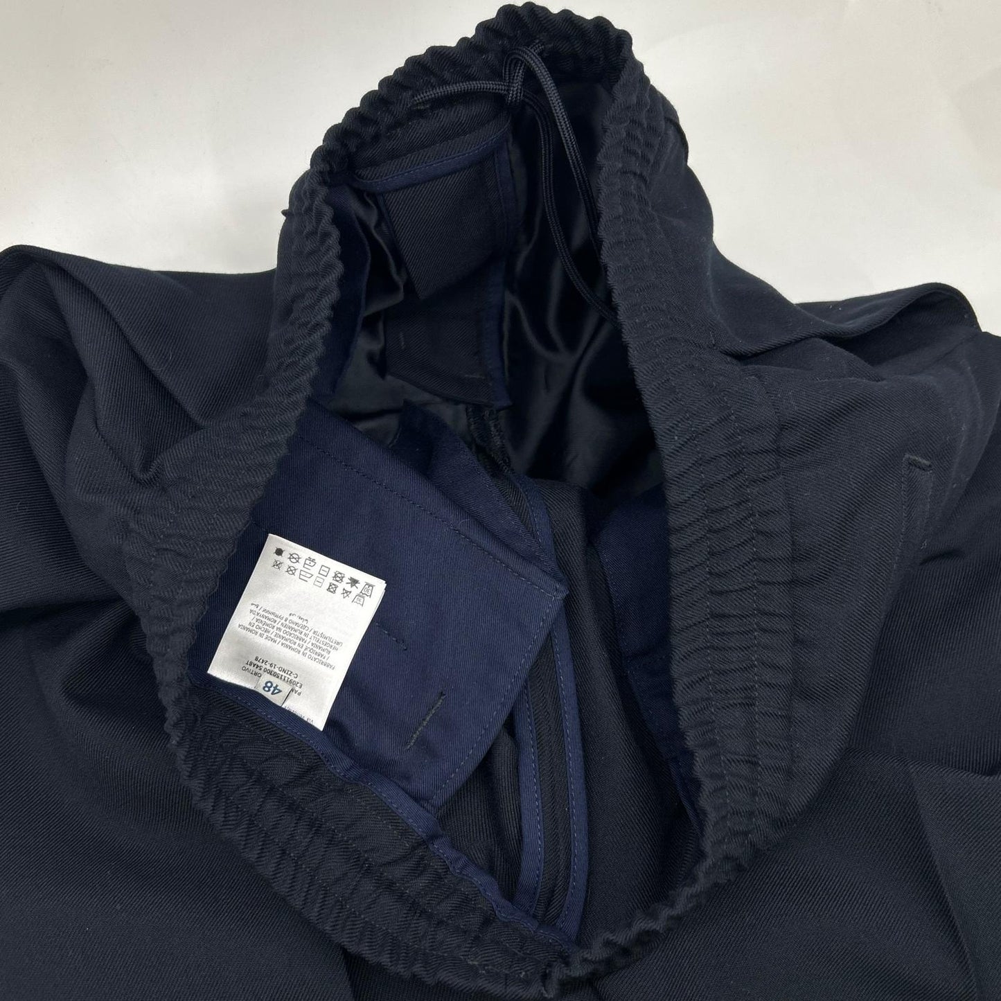 MONCLER 2019 Sportivo Cuffed Polyester Pants Navy Size 48