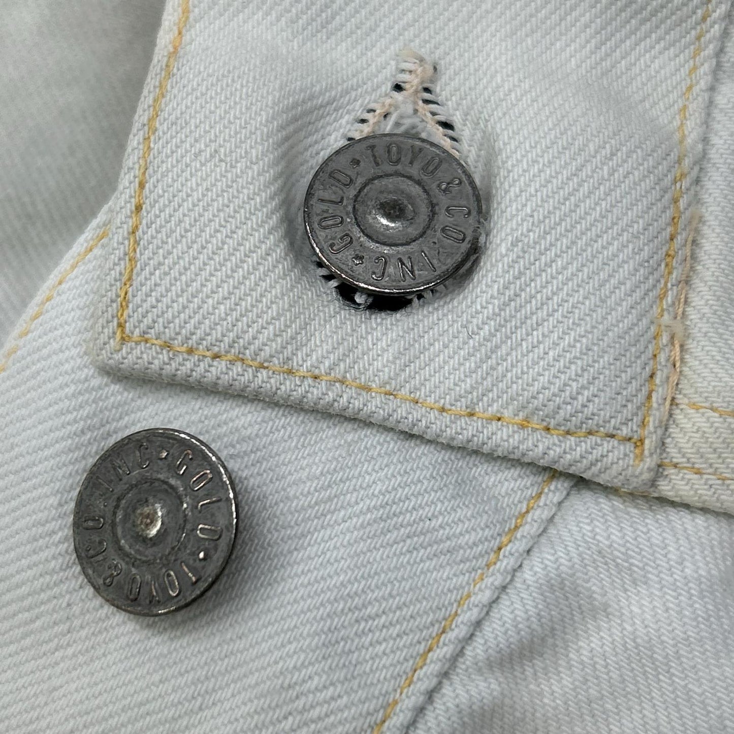 GOLD 14oz Denim Trucker Jacket Aged Model White Size 36