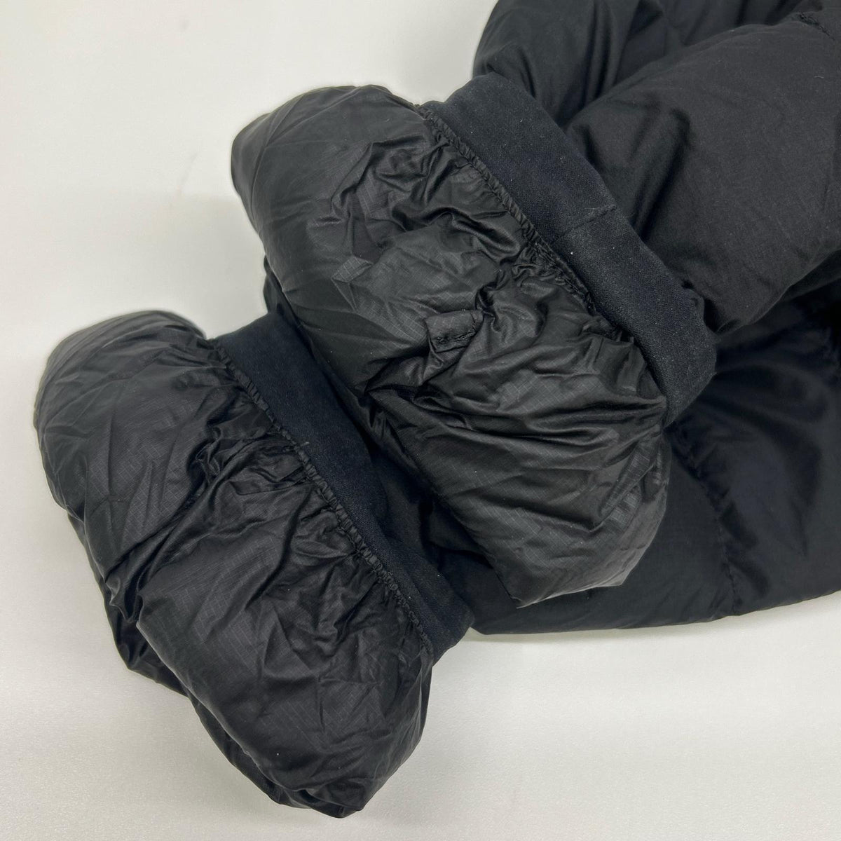 THE NORTH FACE Thunder Roundneck Down Jacket Black Size M