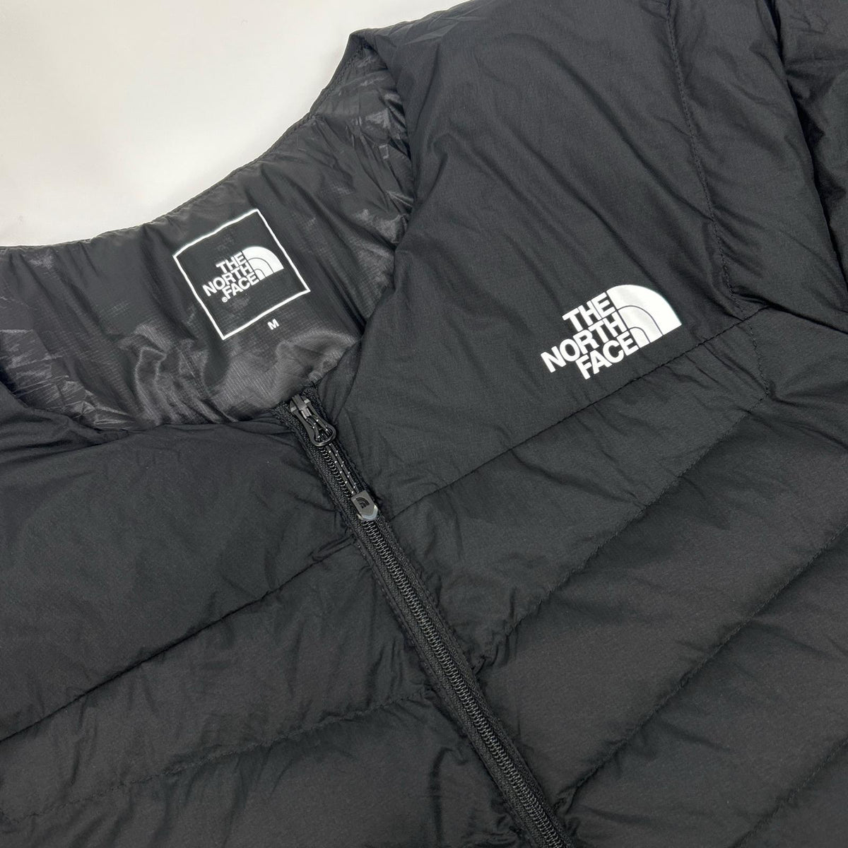 THE NORTH FACE Thunder Roundneck Down Jacket Black Size M