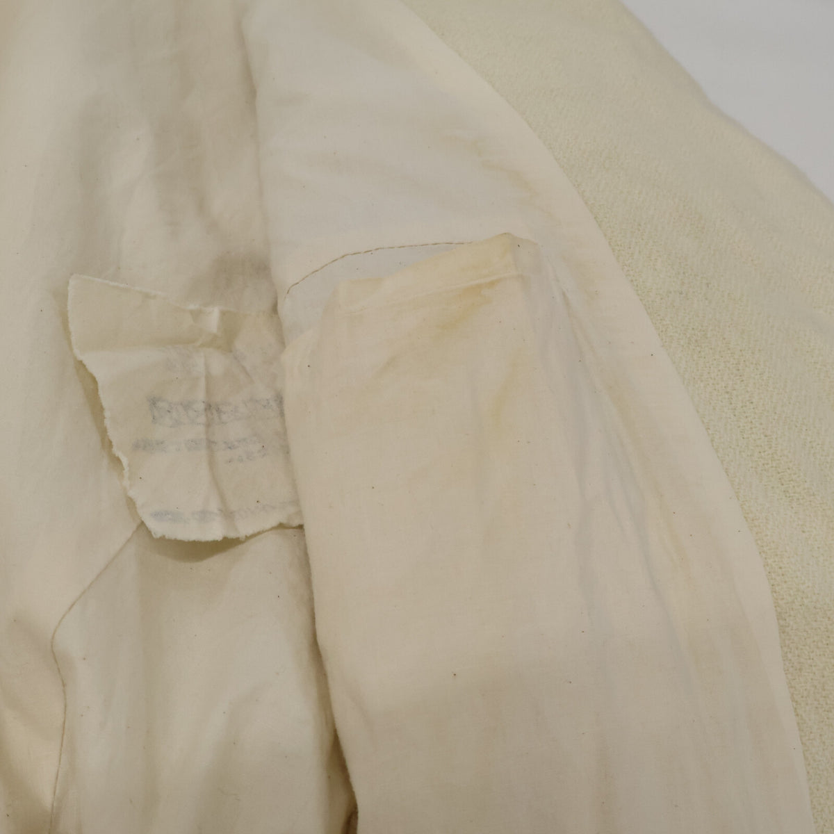 PaulHarnden Wool Peaked Lapel Single Jacket Ivory Size M
