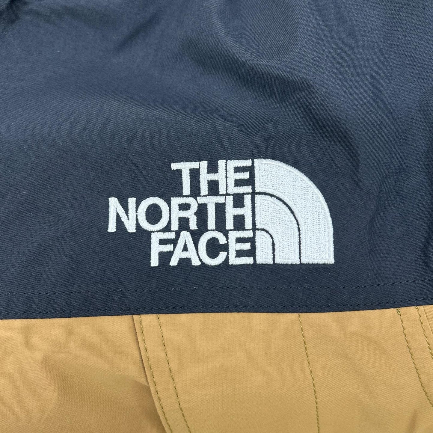 THE NORTH FACE NP11834 Mountain Light Jacket Beige Size L