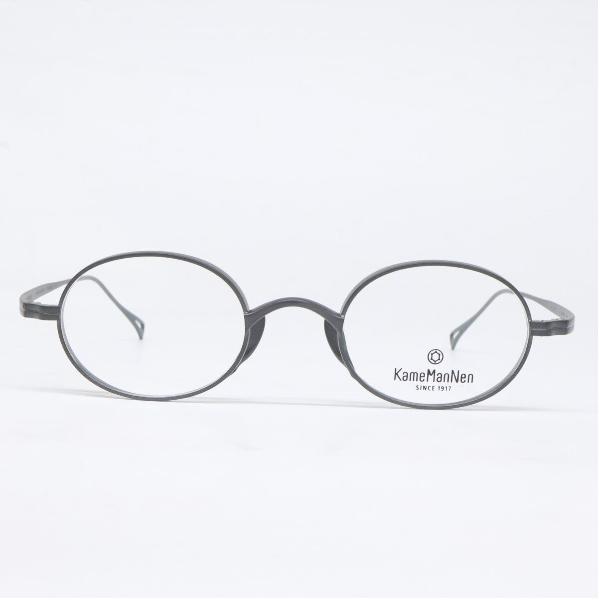 KameManNen KMN9918 MBK Titanium Oval Eyewear Size 45x22-145