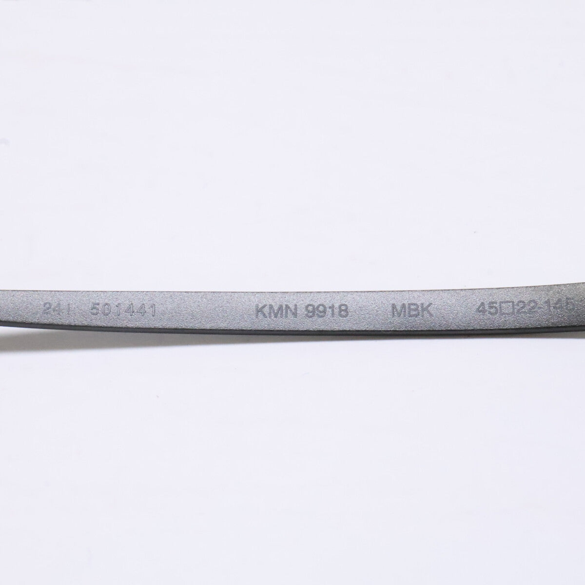 KameManNen KMN9918 MBK Titanium Oval Eyewear Size 45x22-145