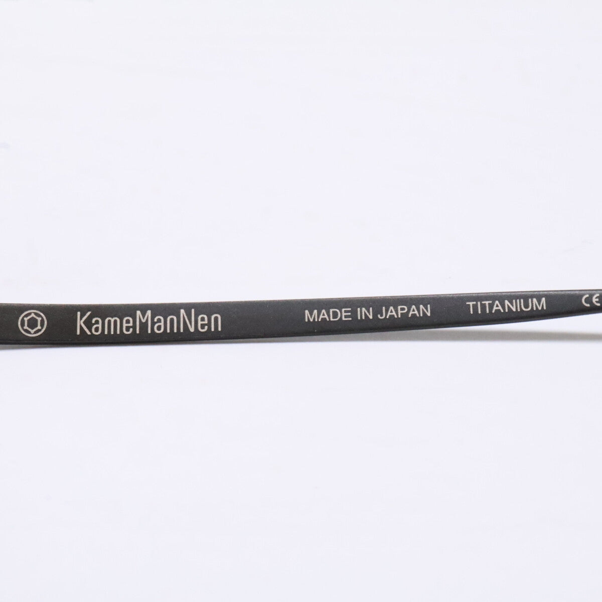 KameManNen KMN9918 MBK Titanium Oval Eyewear Size 48x22-145