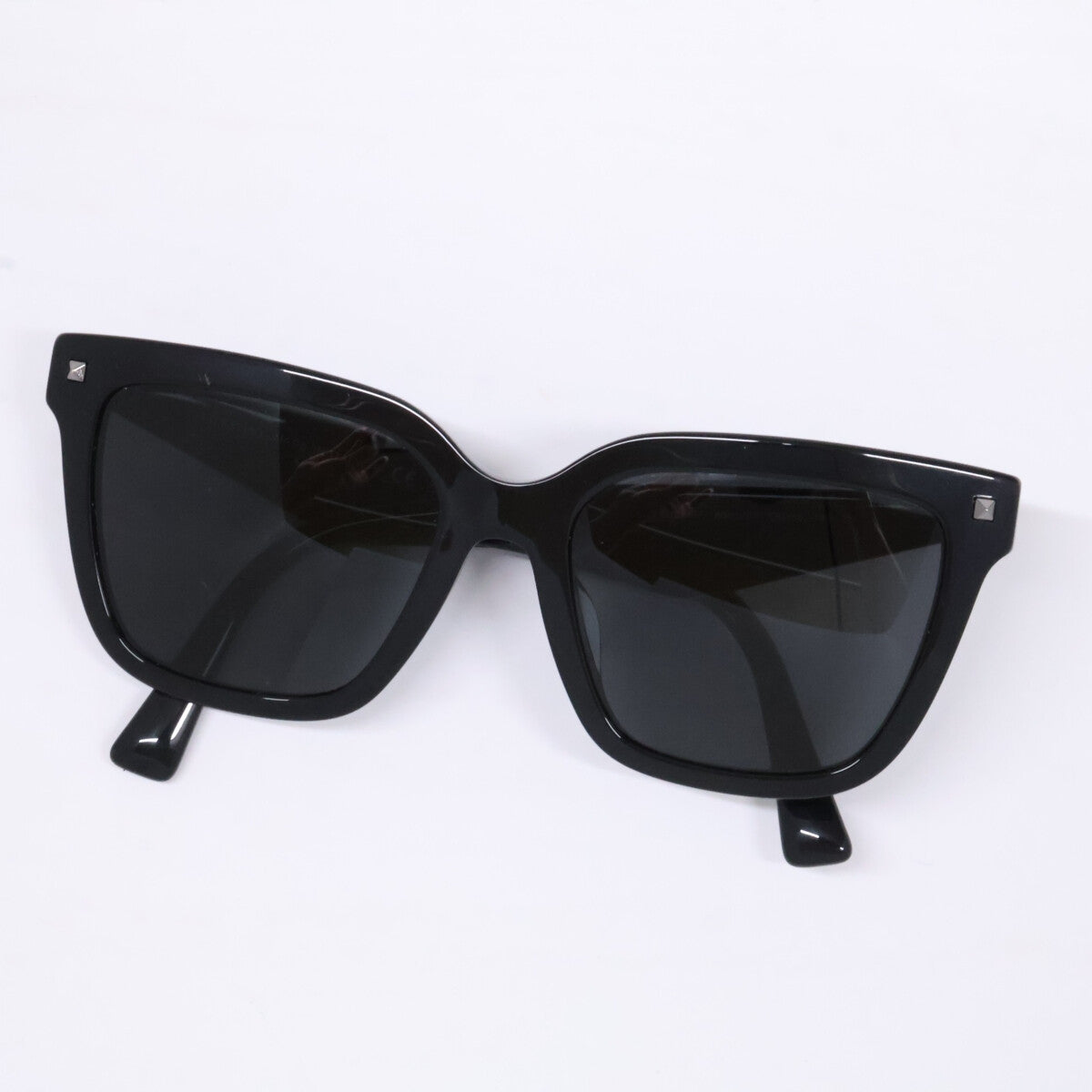 VALENTINO VLTN Rockstud Square Sunglasses Black Size 55x18