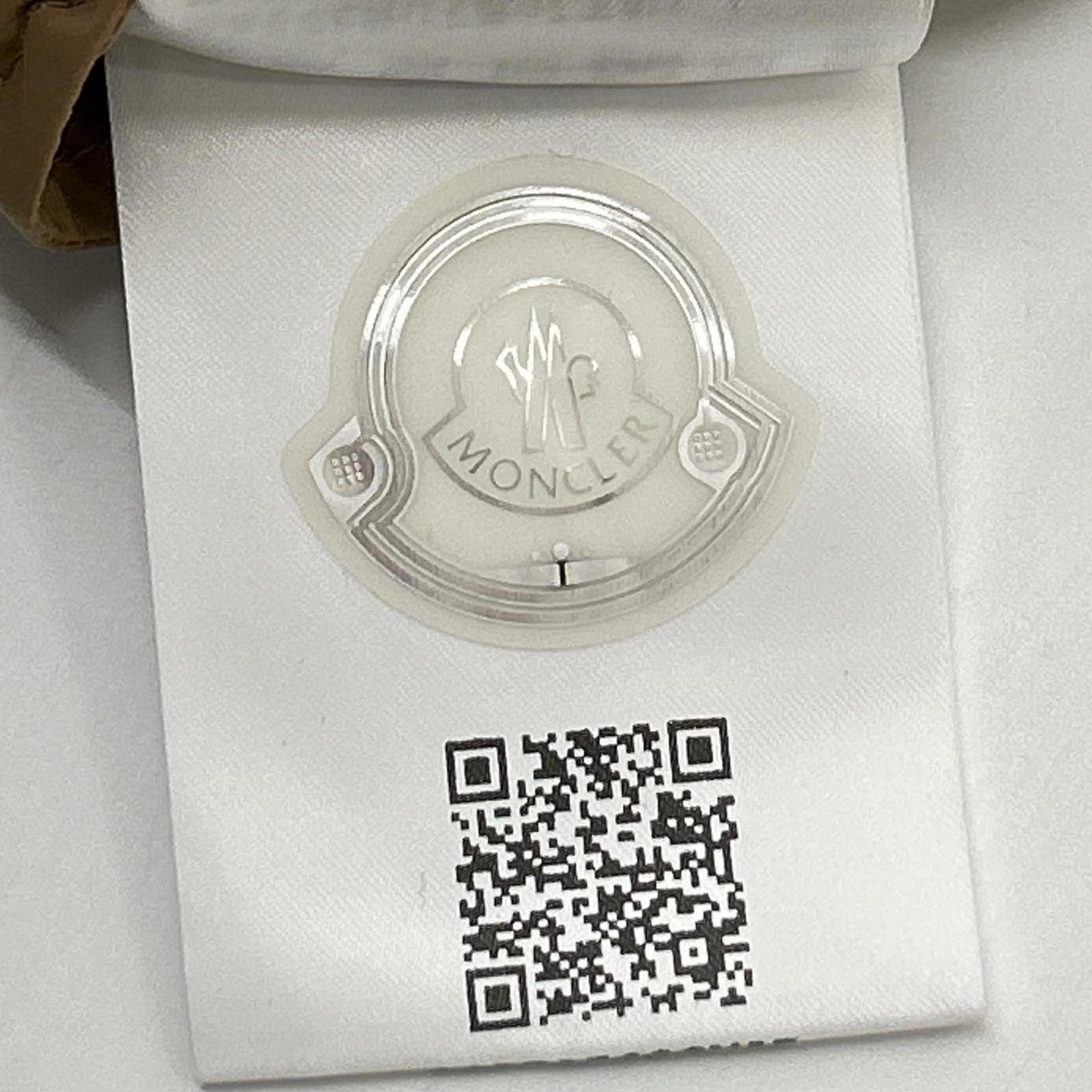 MONCLER Bermuda Nylon Rubber Logo Side Shorts Beige Pants Size 48