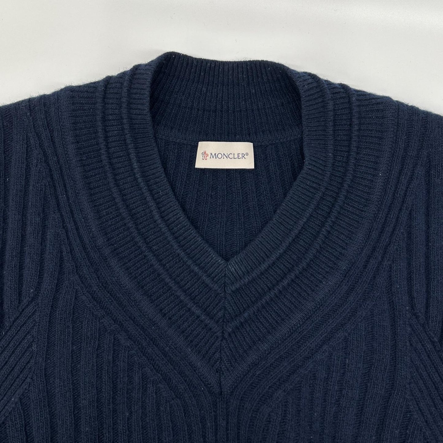 MONCLER 22 Wool V-Neck Logo Patch Knit Sweater Navy Size M