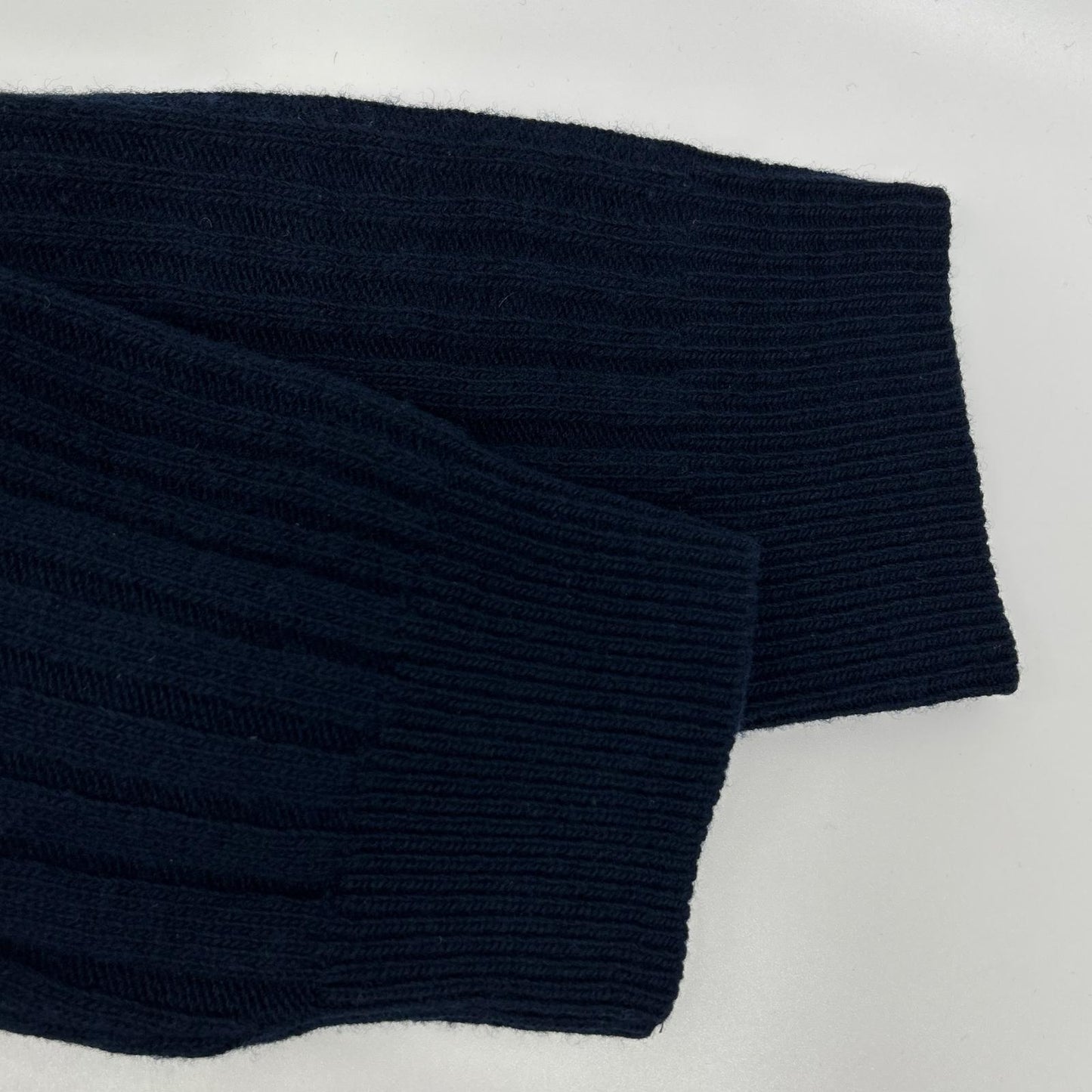 MONCLER 22 Wool V-Neck Logo Patch Knit Sweater Navy Size M