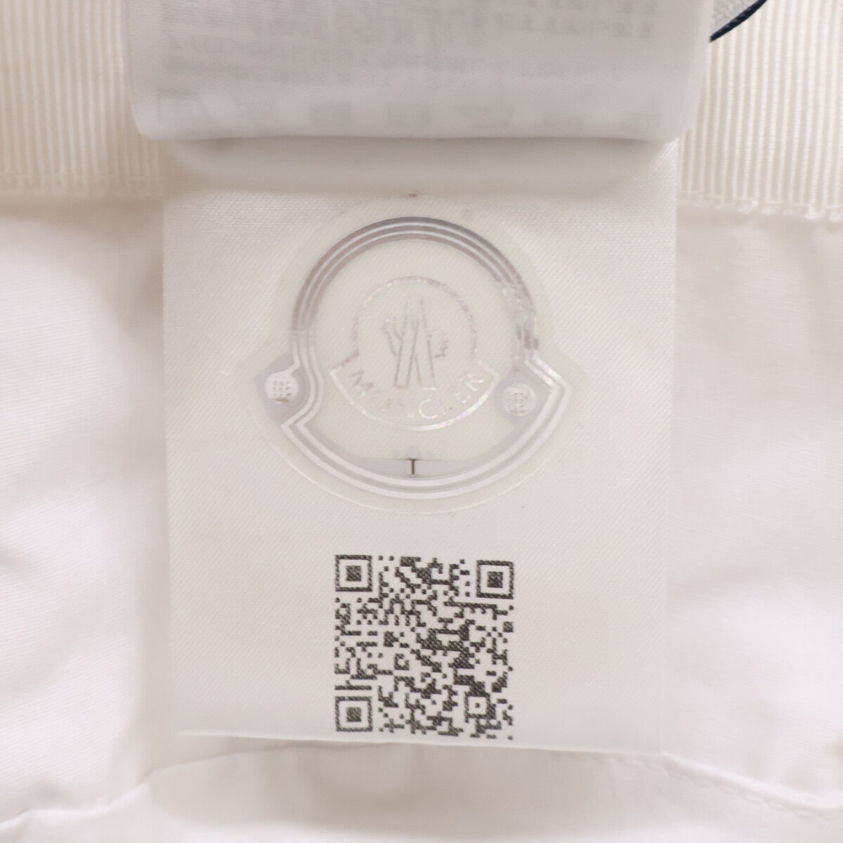 MONCLER Logo Embroidered Nylon Bucket Hat White Size M