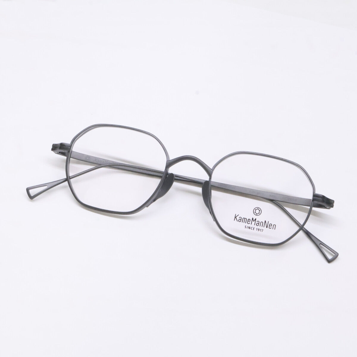 KameManNen KMN9917 Wide Sunglasses Black Size 47X21-145