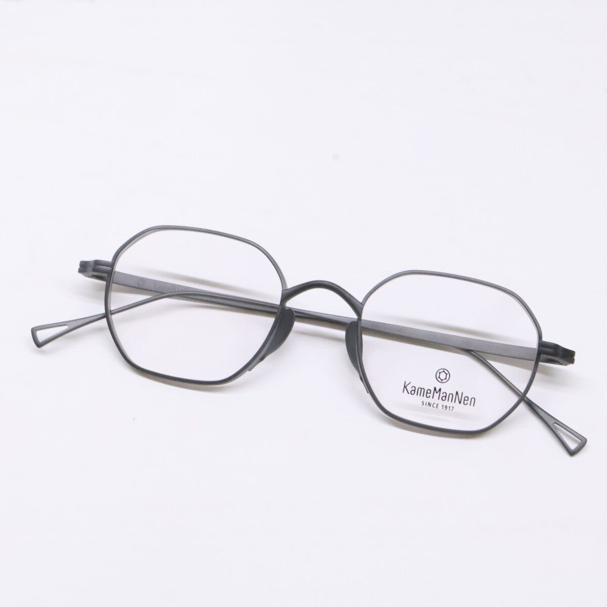 KameManNen KMN9917 Wide Sunglasses Black Size 47X21-145