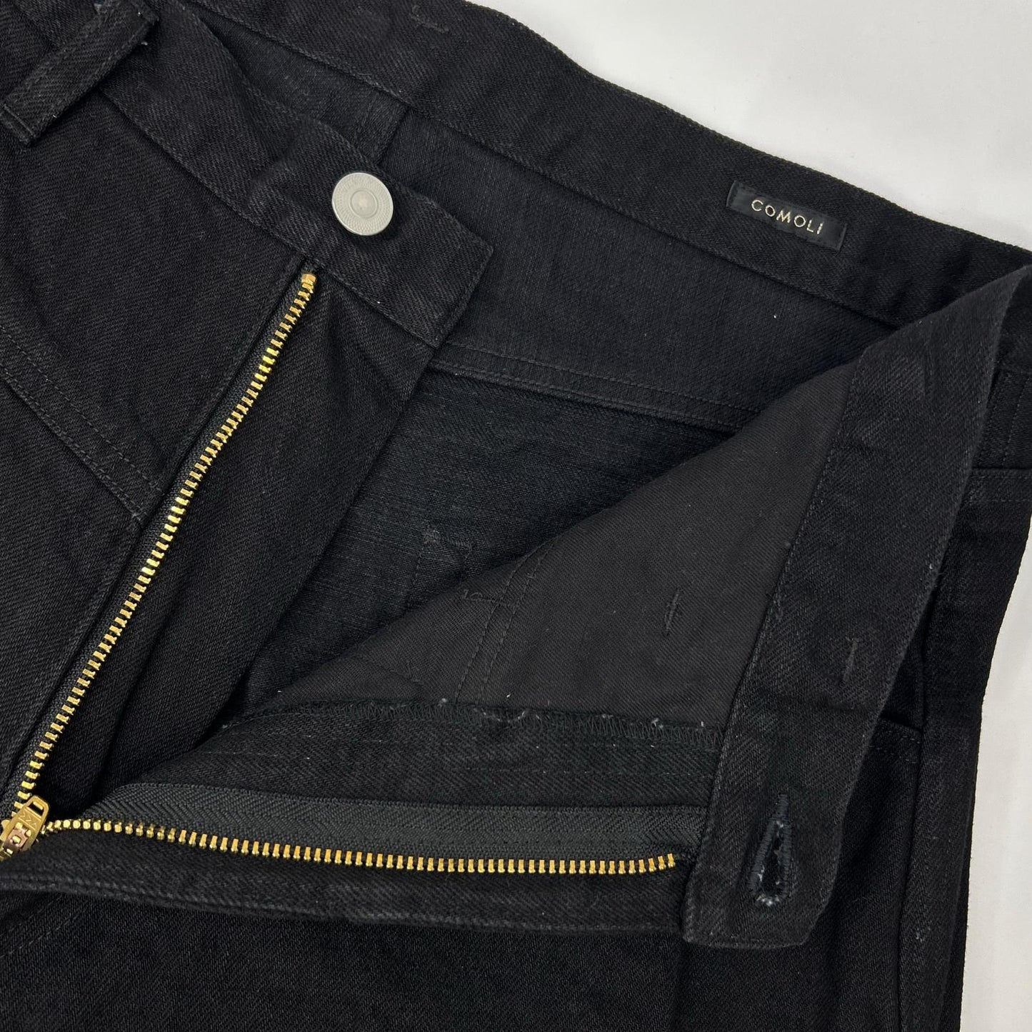 COMOLI C03-03005 Black Tapered Denim Jeans Size 2