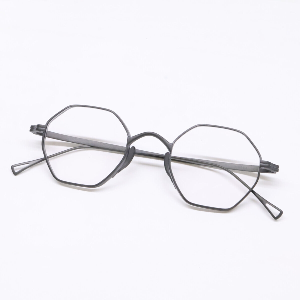 KameManNen KMN152 MBK Eyeglasses Black Size 46X23-145