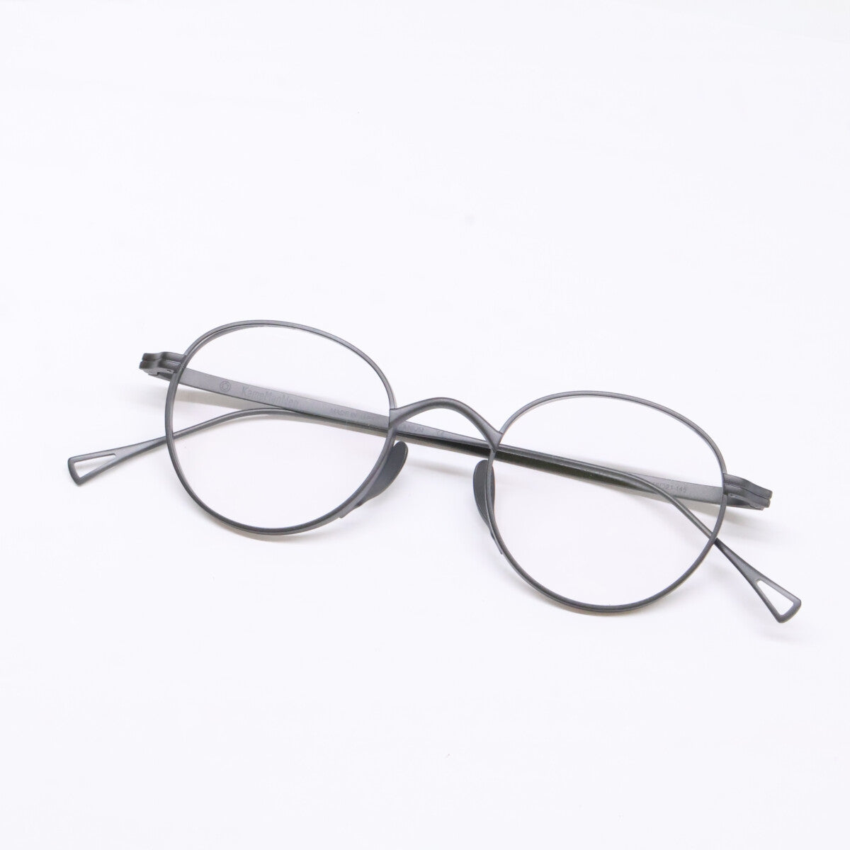 KameManNen KMN113 MBK Boston Eyeglasses Black Size 46X21-145