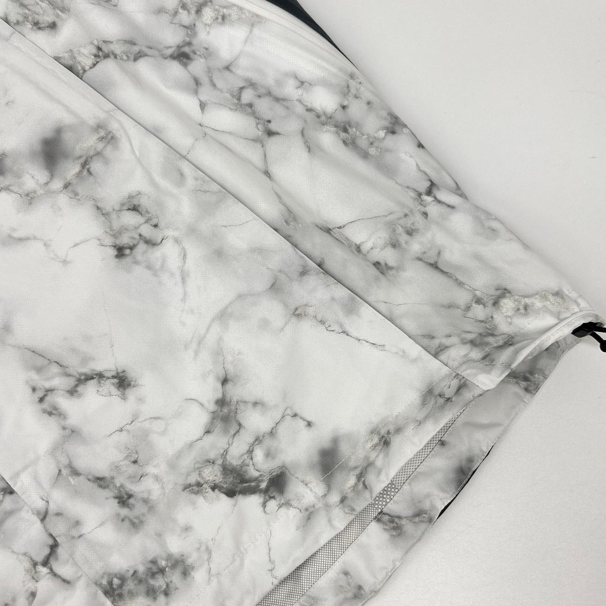 uniform experiment 25SS Marble Mountain White Nylon Jacket Size 4