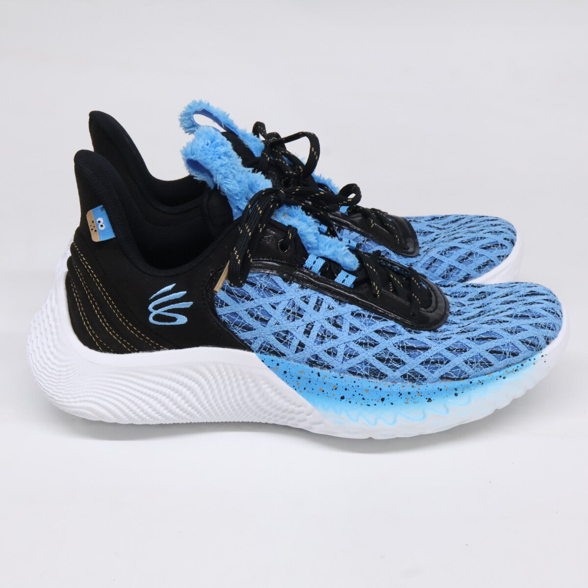 UNDER ARMOUR x Sesame Street Sneakers Blue/Black Size 26.5