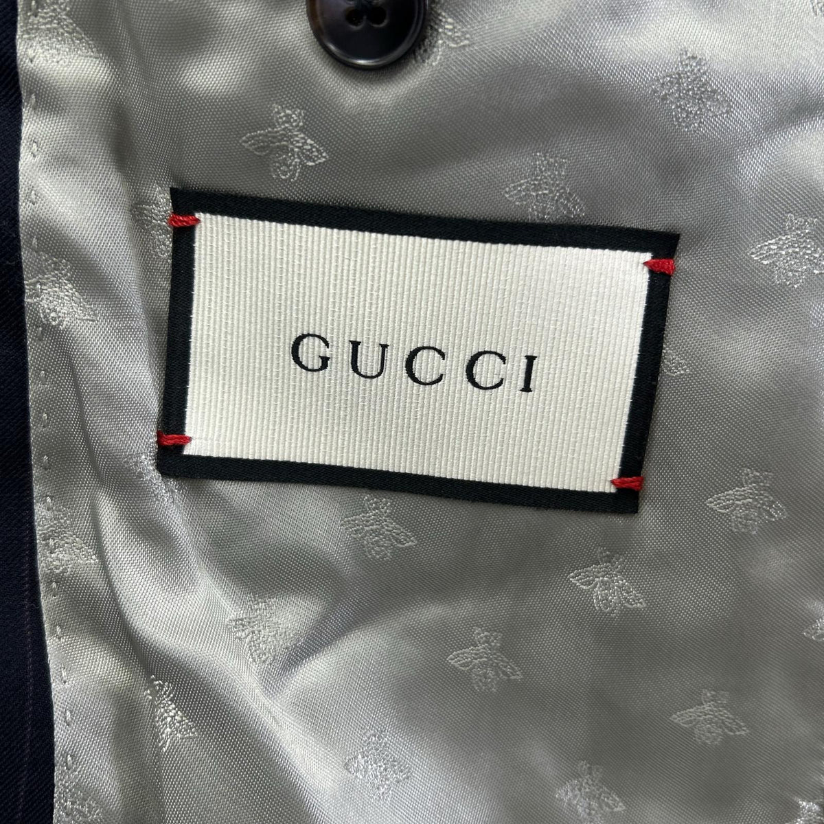 GUCCI Black Pinstripe Bee Inner Double Pocket Suit Size 44R