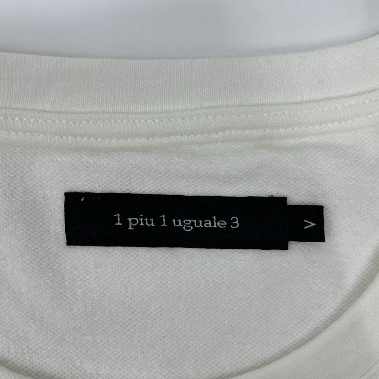 1piu1uguale3 White Round Big Side Slit T-Shirt Size V