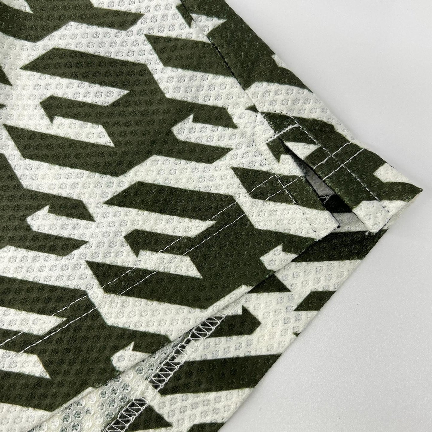 1piu1uguale3 Khaki x White Houndstooth Mesh Polo Size IV