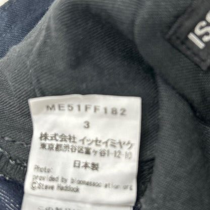 ISSEY MIYAKE MEN 15SS Deep Sea Pleated Jeans Navy Size 3