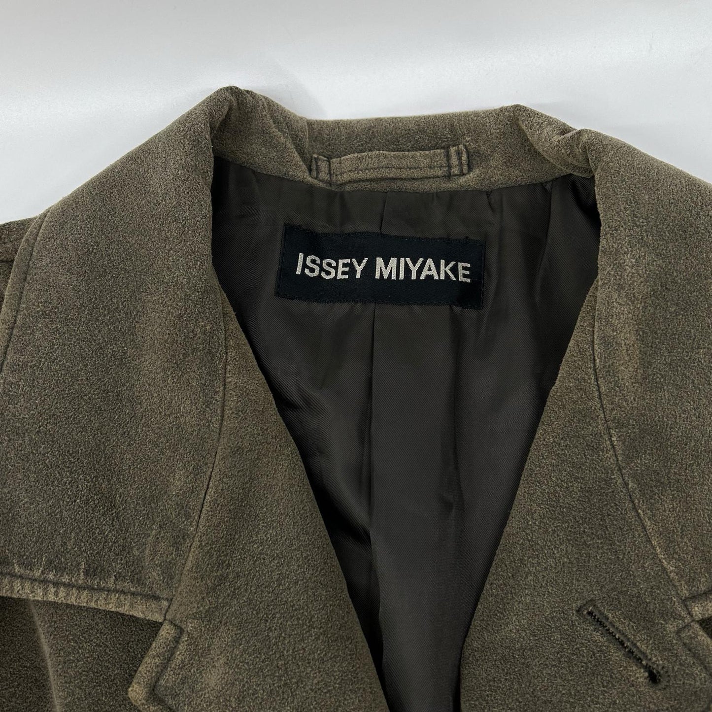 ISSEY MIYAKE MEN 02AW Khaki Suede Blazer Size 2