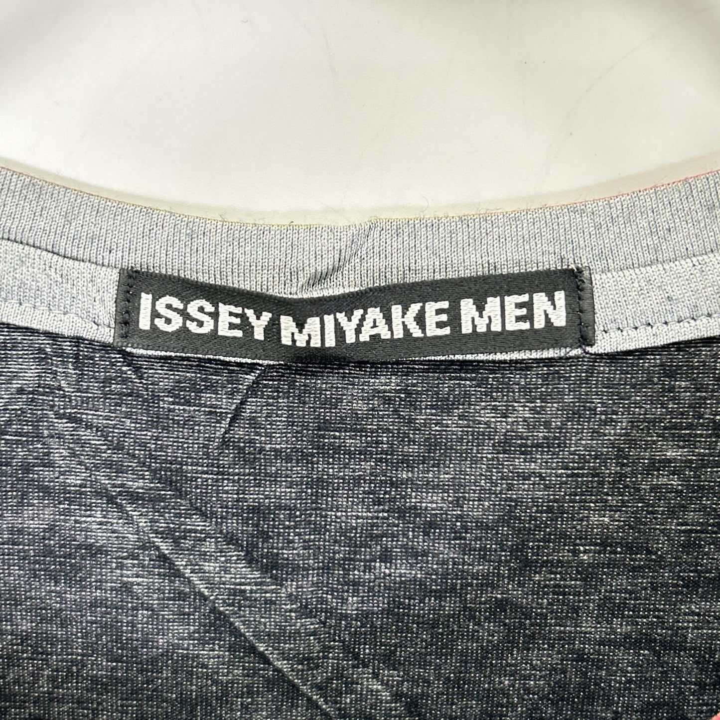 ISSEY MIYAKE MEN 12AW Multi Allover Print T-Shirt Size 4